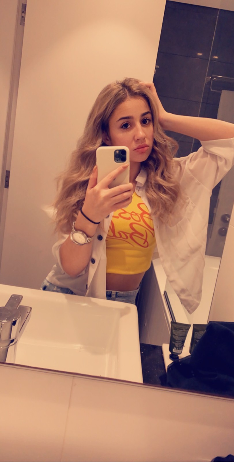 红旗---乌克兰丽莎---￥2500一次